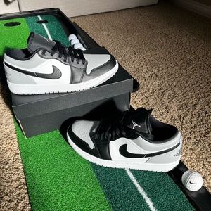 Air Jordan 1 Low Shadow